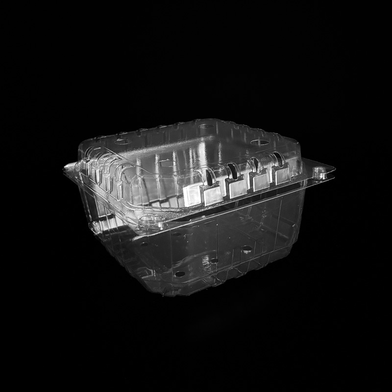 A clear 3 pound clamshell for fresh produce.