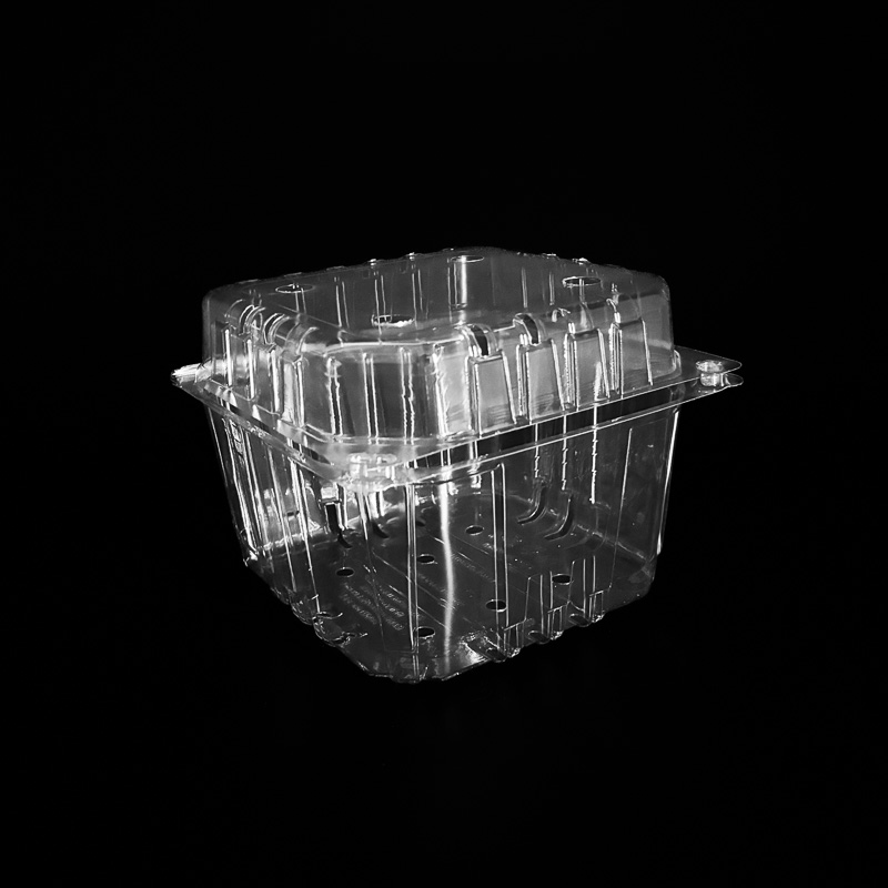 A 4 pound clear clamshell for plums.